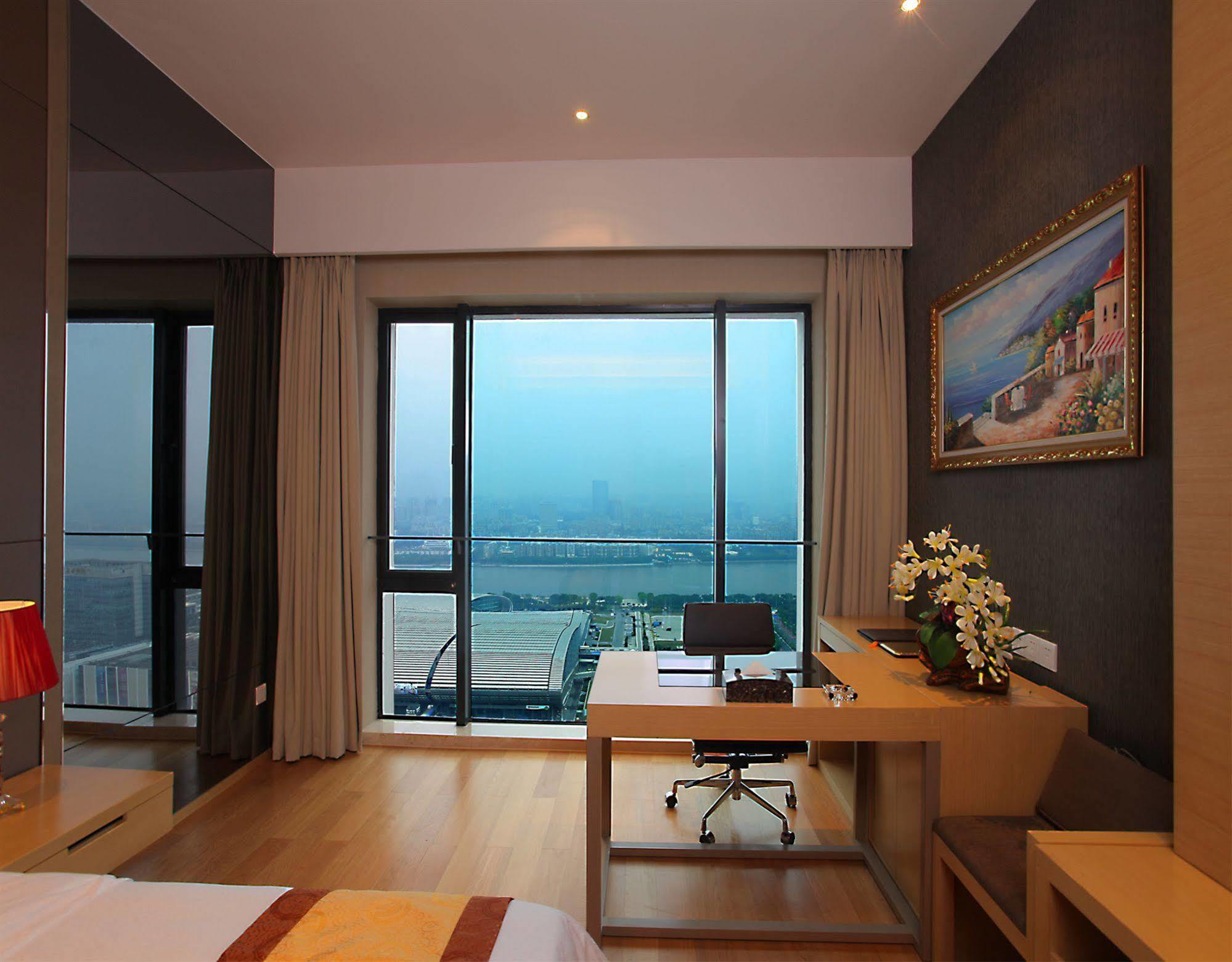 Heefun Apartment Gz -Poly World Trading Center-Walking Distance To Canton Fair מראה חיצוני תמונה
